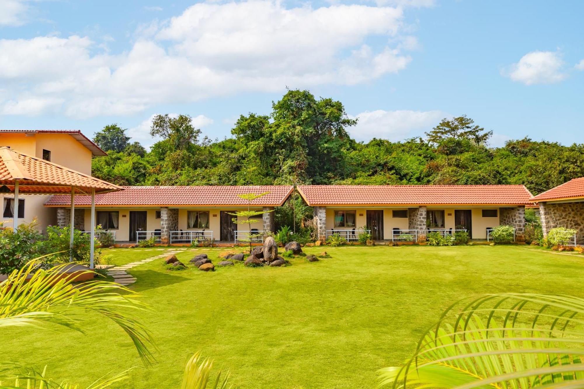Casa Amora Lonavala Ngoại thất bức ảnh